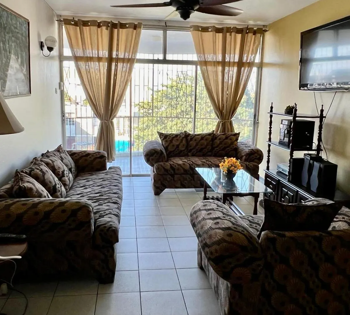 Worthington Towers Apartment Kingston