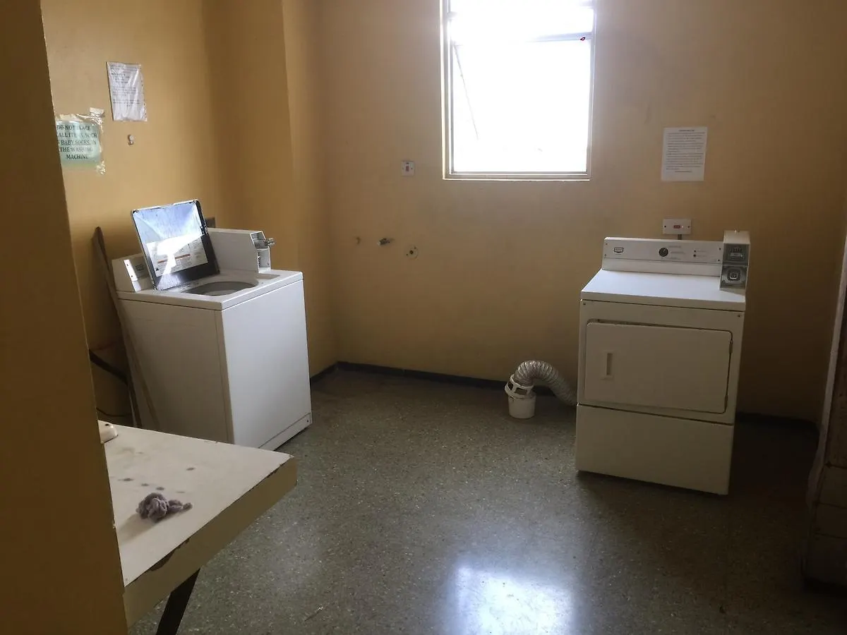 Worthington Towers Apartment Kingston 0*,